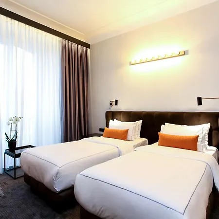 Hotel Park Plaza 4*