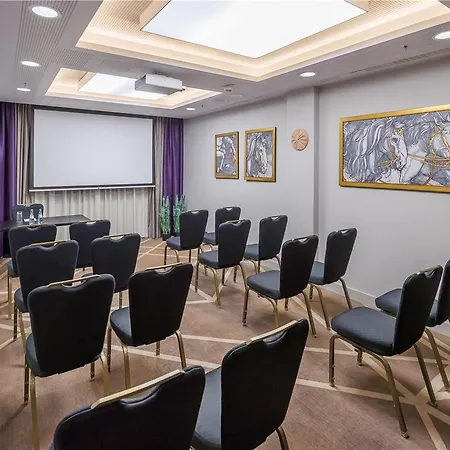 Park Plaza 4*