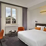 Park Plaza Hotel 4*