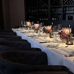 Park Plaza 4*