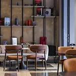Park Plaza 4*