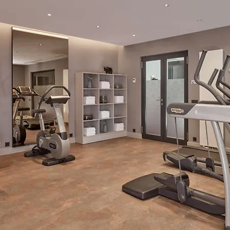 Hotel Park Plaza 4*