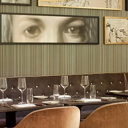 Park Plaza Hotel