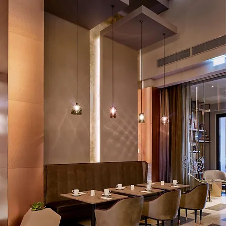 Hotel Park Plaza 4*