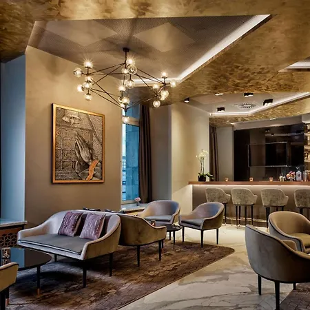 Park Plaza Hotel 4*