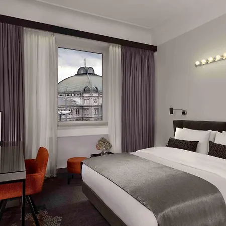 Park Plaza Hotel 4*