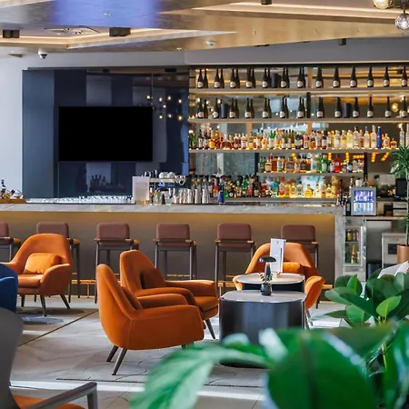 Park Plaza מלון