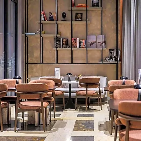 Hotel Park Plaza 4*