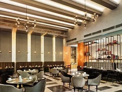 Park Plaza 4*