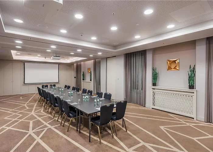 מלון Park Plaza