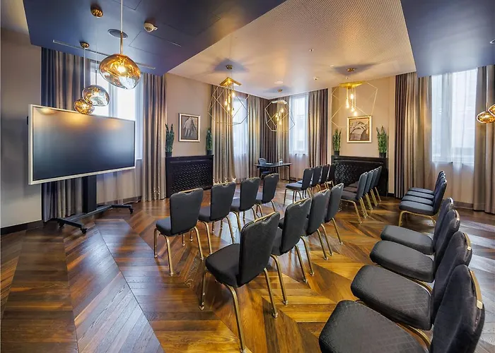 Hotel Park Plaza 4*
