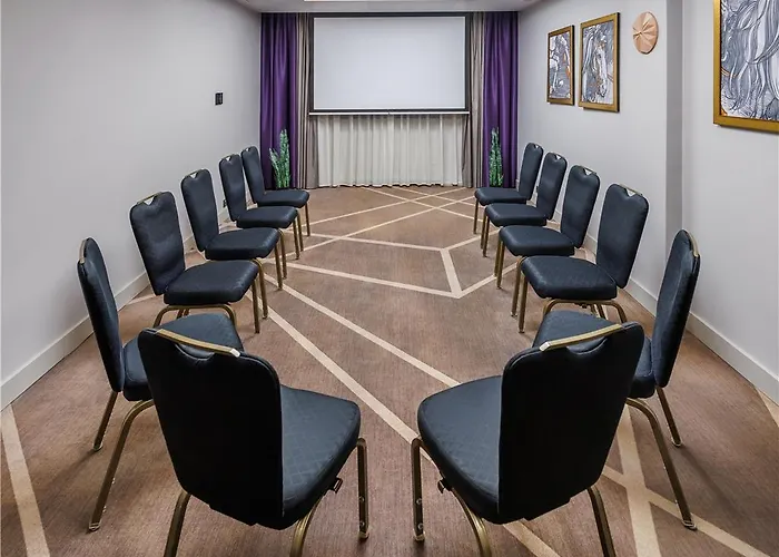 Park Plaza מלון