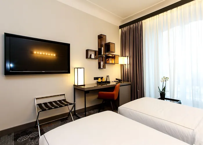 מלון Park Plaza