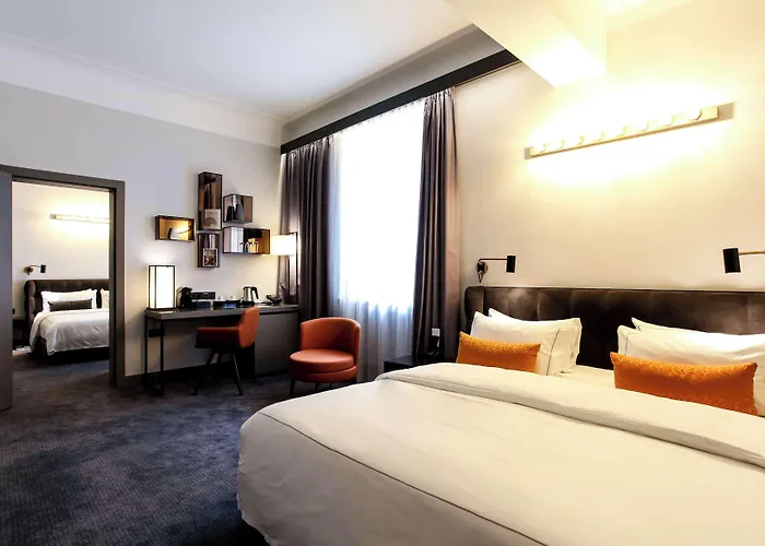 Park Plaza מלון 4*