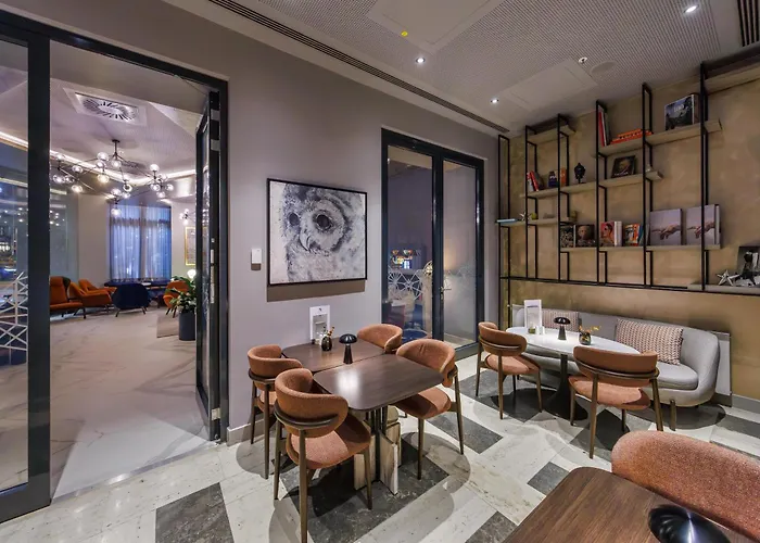 Park Plaza 4*